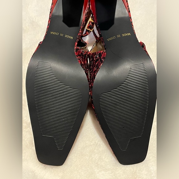 NWOT Gwen Stefani Collection Ruby Red Lace and Sequin Shoes - Picture 8 of 9